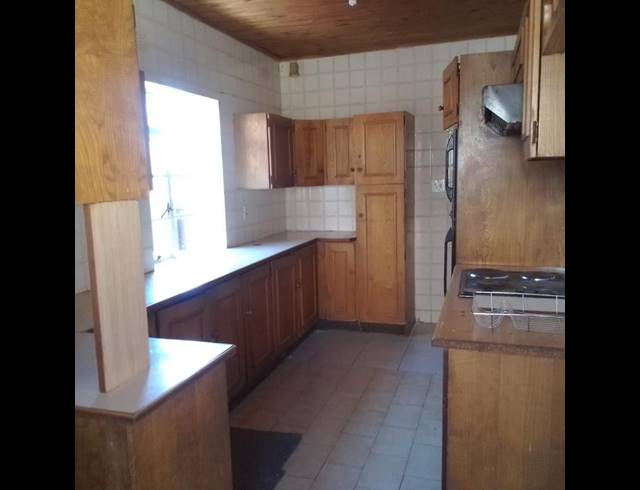 3 BEDROOM HOUSE FOR SALE IN SOUTH HILLS